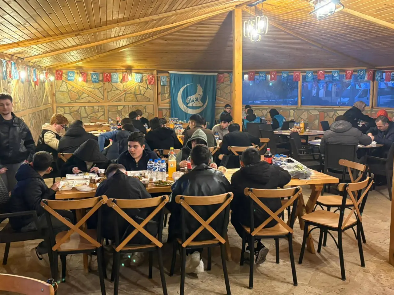 Ülkü Ocakları Gümüşhane İl Başkanlığı Ramazan Boyunca Gönül Sofraları Kurdu 2