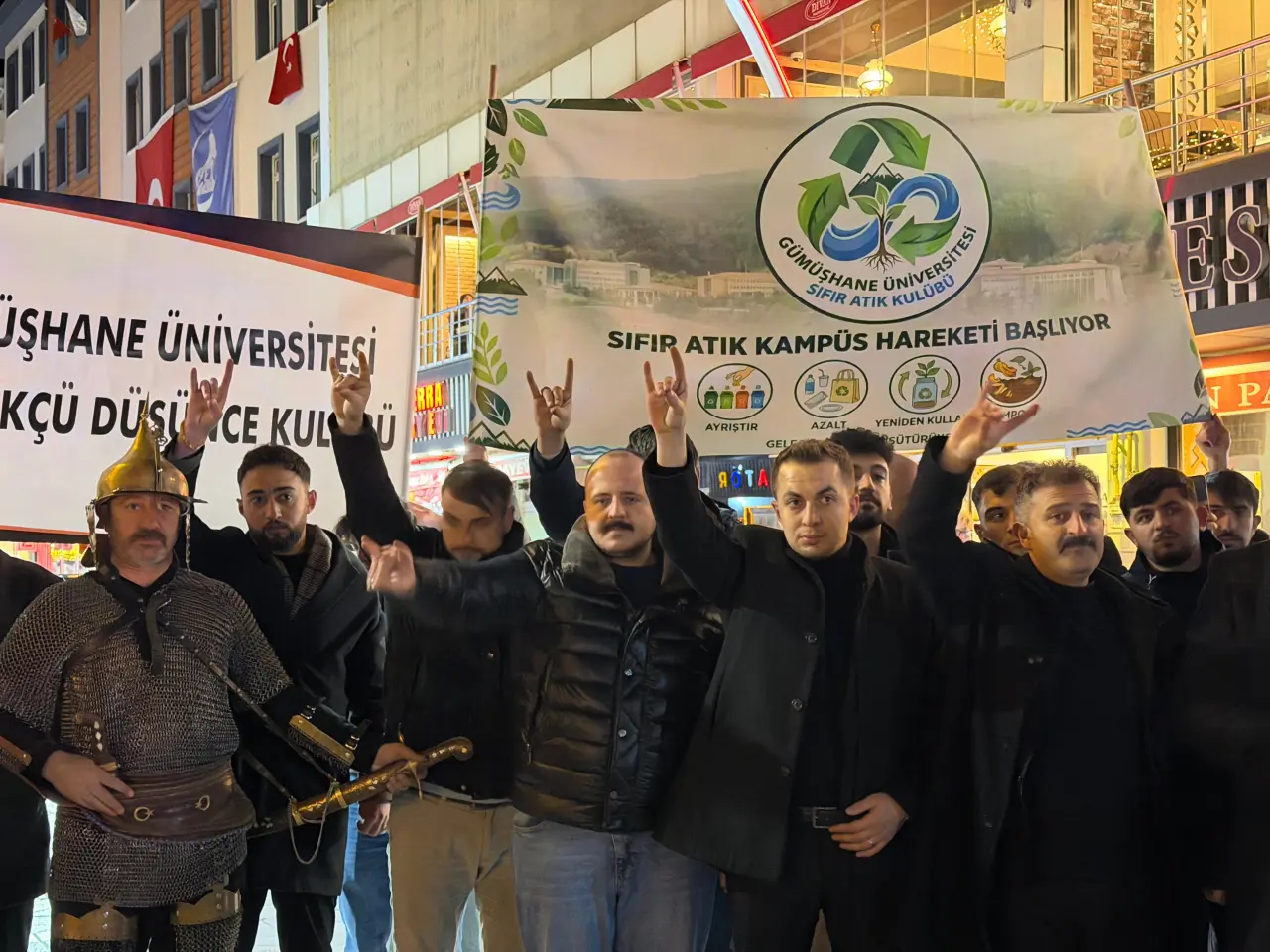 Ülkü Ocakları Gümüşhane İl Başkanlığı’ndan Görkemli Mehter Yürüyüşü 7