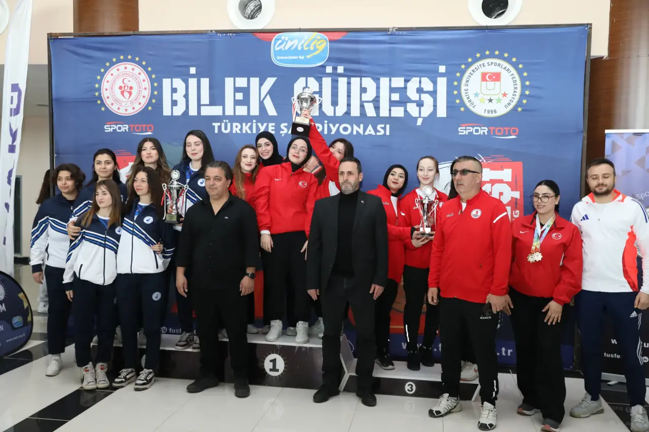 Üniversiteler Arası Bilek Güreşi Türkiye Şampiyonu: Gümüşhane Üniversitesi! 2