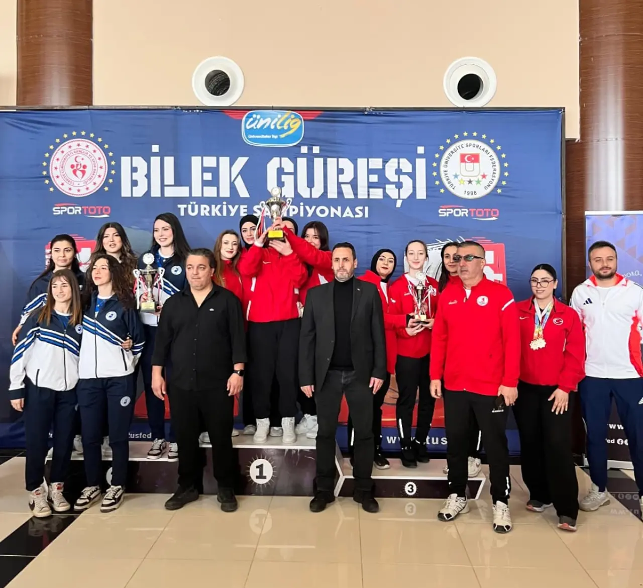 Üniversiteler Arası Bilek Güreşi Türkiye Şampiyonu: Gümüşhane Üniversitesi! 3