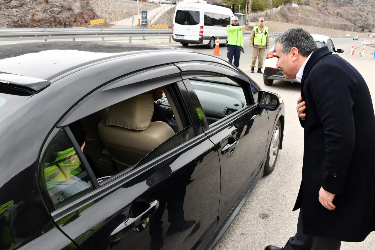 Vali Cevdet Atay: "Bayram Sevinci Acıya Dönüşmesin" 8