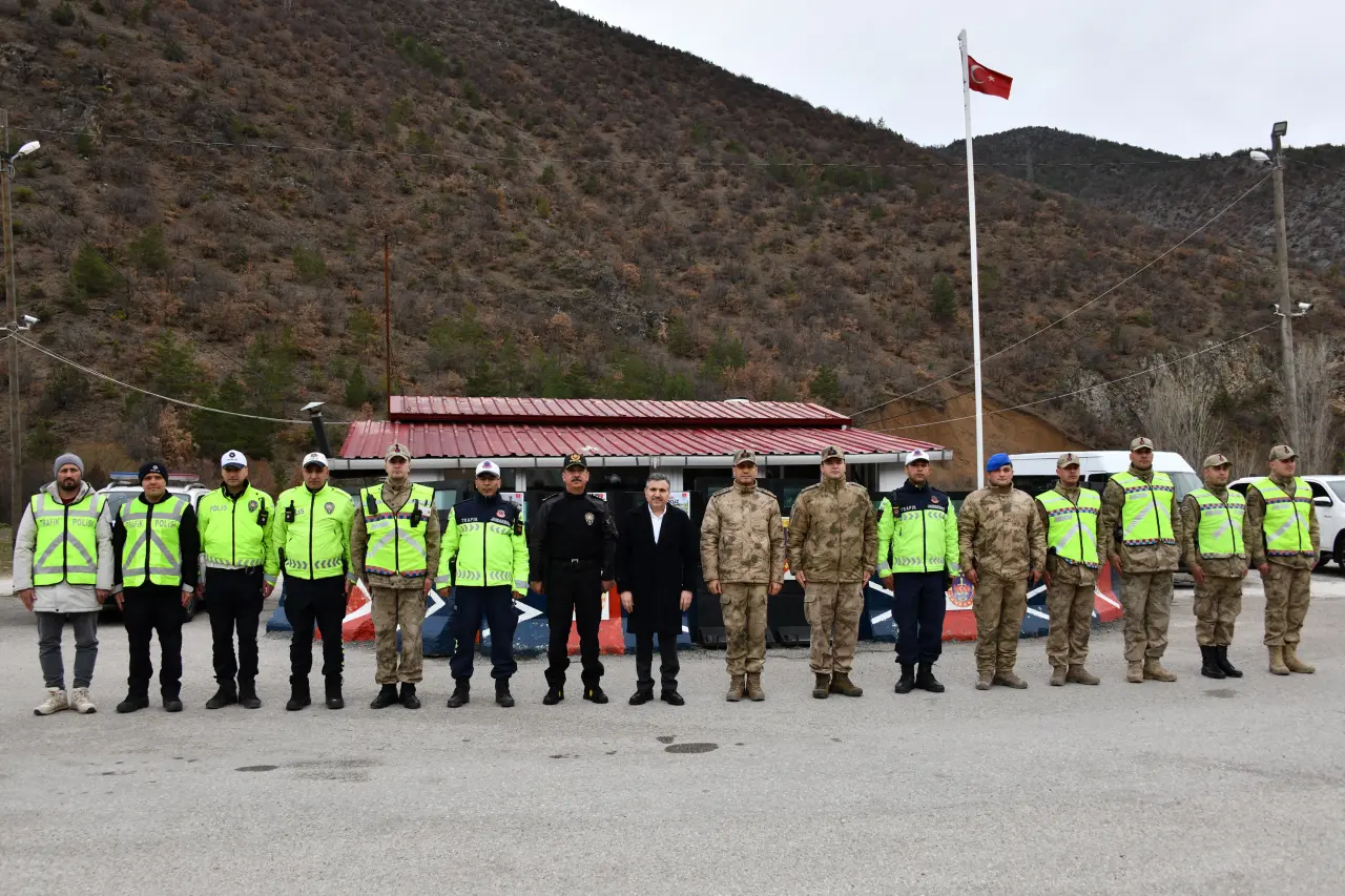 Vali Cevdet Atay: "Bayram Sevinci Acıya Dönüşmesin" 4