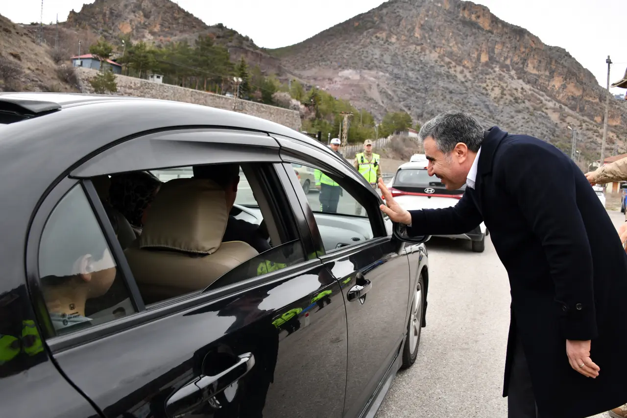 Vali Cevdet Atay: "Bayram Sevinci Acıya Dönüşmesin" 9