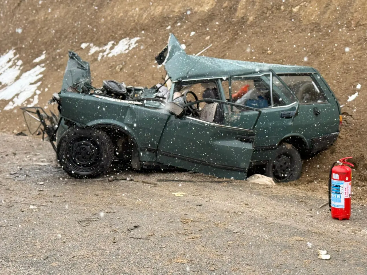 Kelkit’te feci kaza: Öğretmen servisi ile otomobil çarpıştı: 1 ölü, 10 yaralı 4