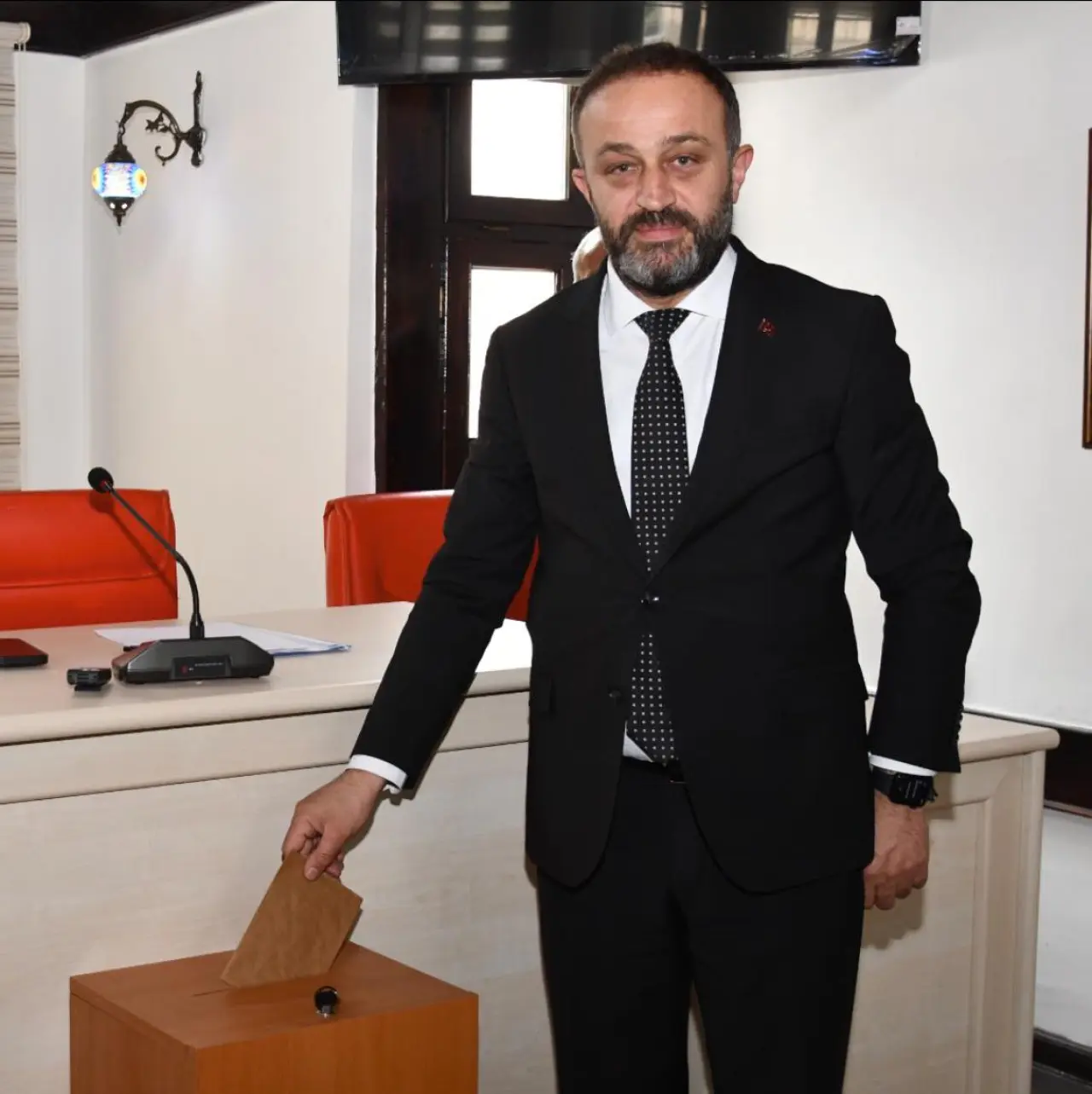 Gümüşhane İl Genel Meclisi’nde Av. Eşref Balki güven tazeledi 18