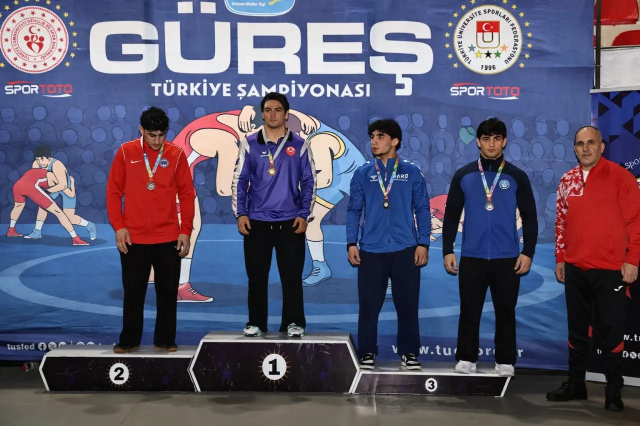 Mindere Çıktılar, Madalyaları Topladılar: Gümüşhane Üniversitesinden Dünya Şampiyonası’na Dev Adım! 1