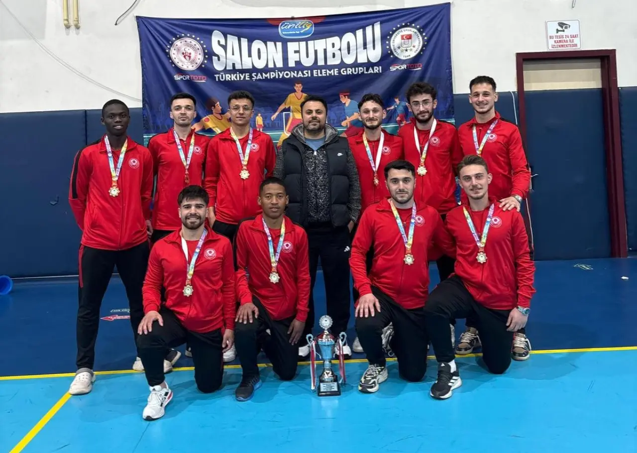 Gümüşhane Üniversitesi Salon Futbolunda Türkiye Finallerine Yükseldi 2