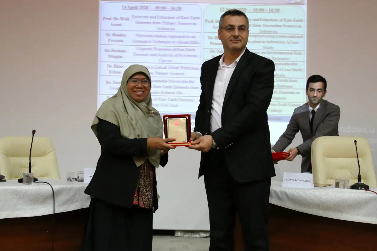 Gümüşhane Üniversitesi’nde Uluslararası Katılımlı ‘Kritik Metaller’ Paneli Düzenlendi 1