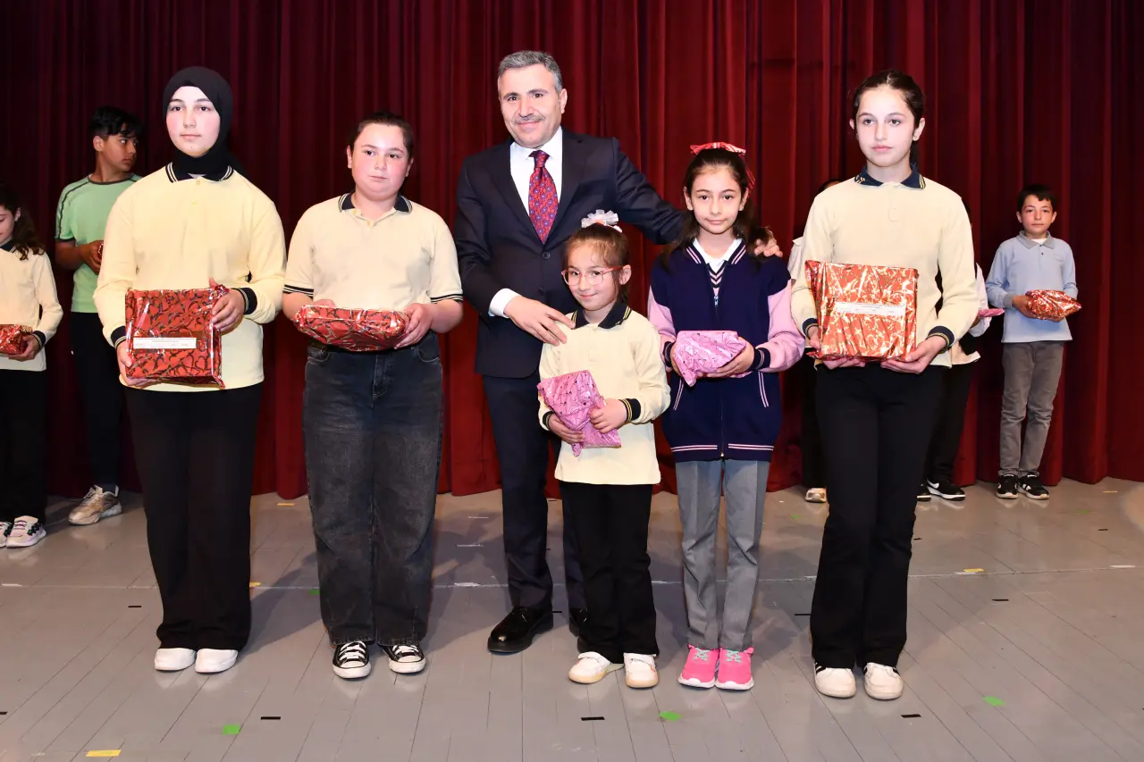 Gümüşhane’de 23 Nisan Ulusal Egemenlik ve Çocuk Bayramı Törenlerle Kutlandı 36