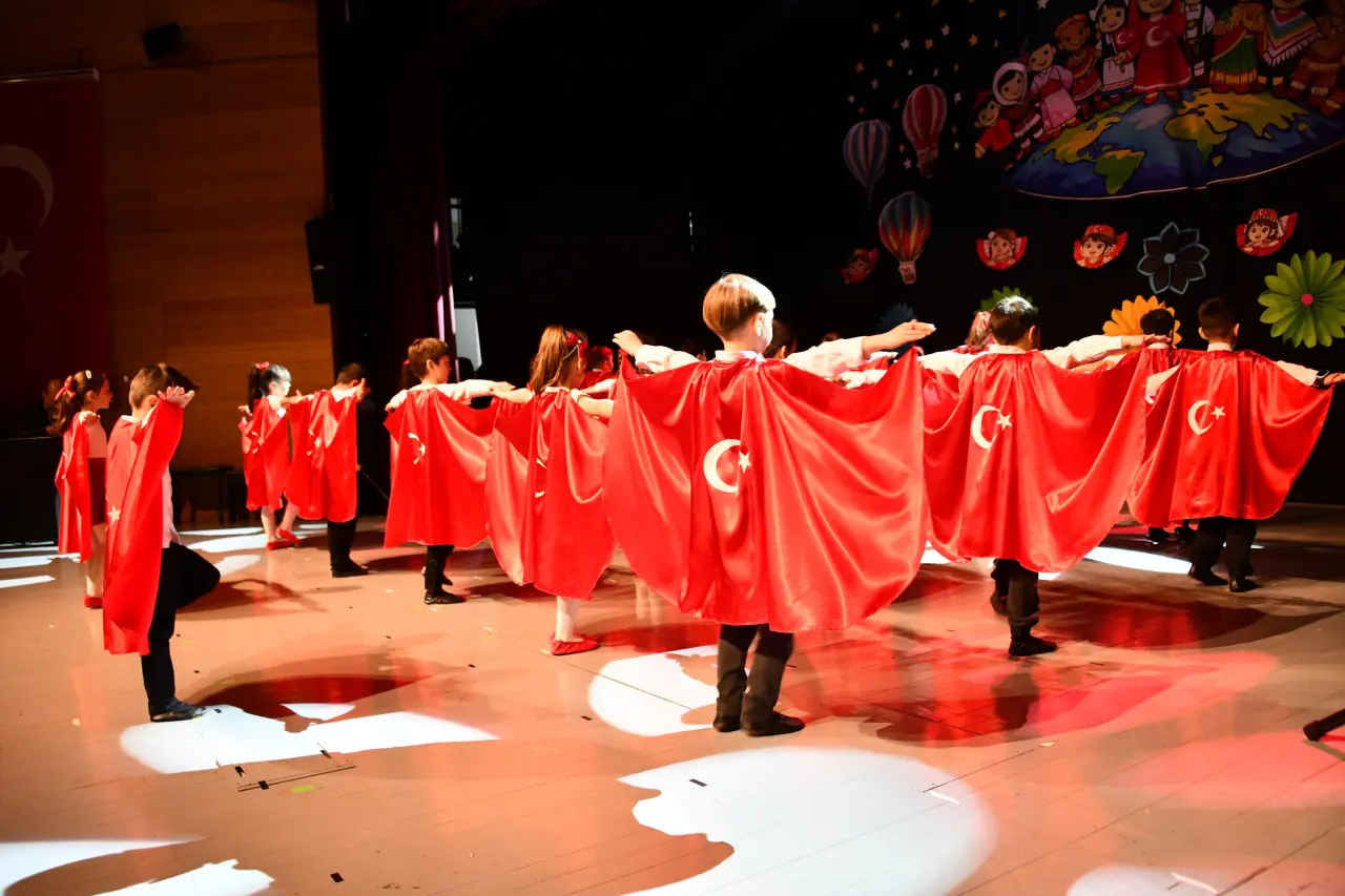 Gümüşhane’de 23 Nisan Ulusal Egemenlik ve Çocuk Bayramı Törenlerle Kutlandı 51