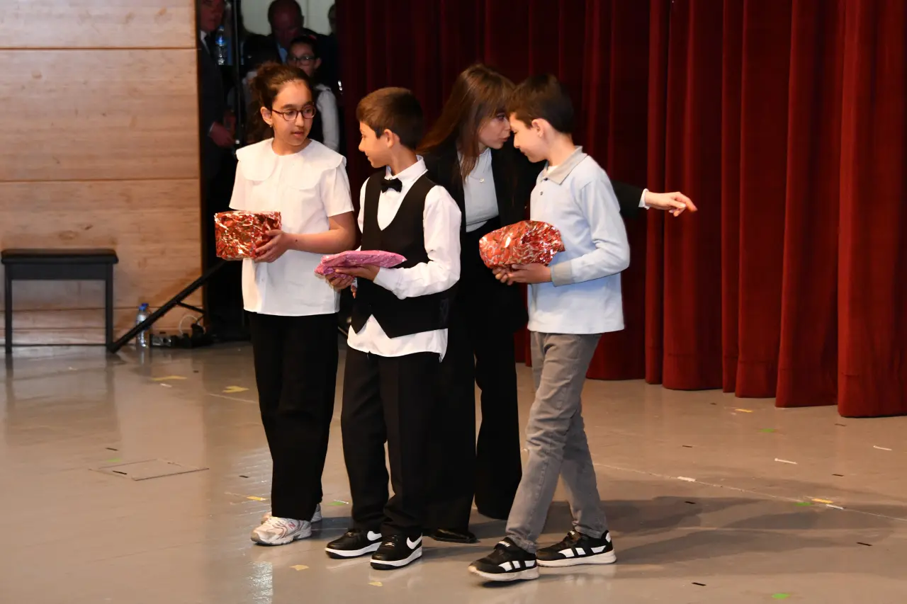 Gümüşhane’de 23 Nisan Ulusal Egemenlik ve Çocuk Bayramı Törenlerle Kutlandı 34