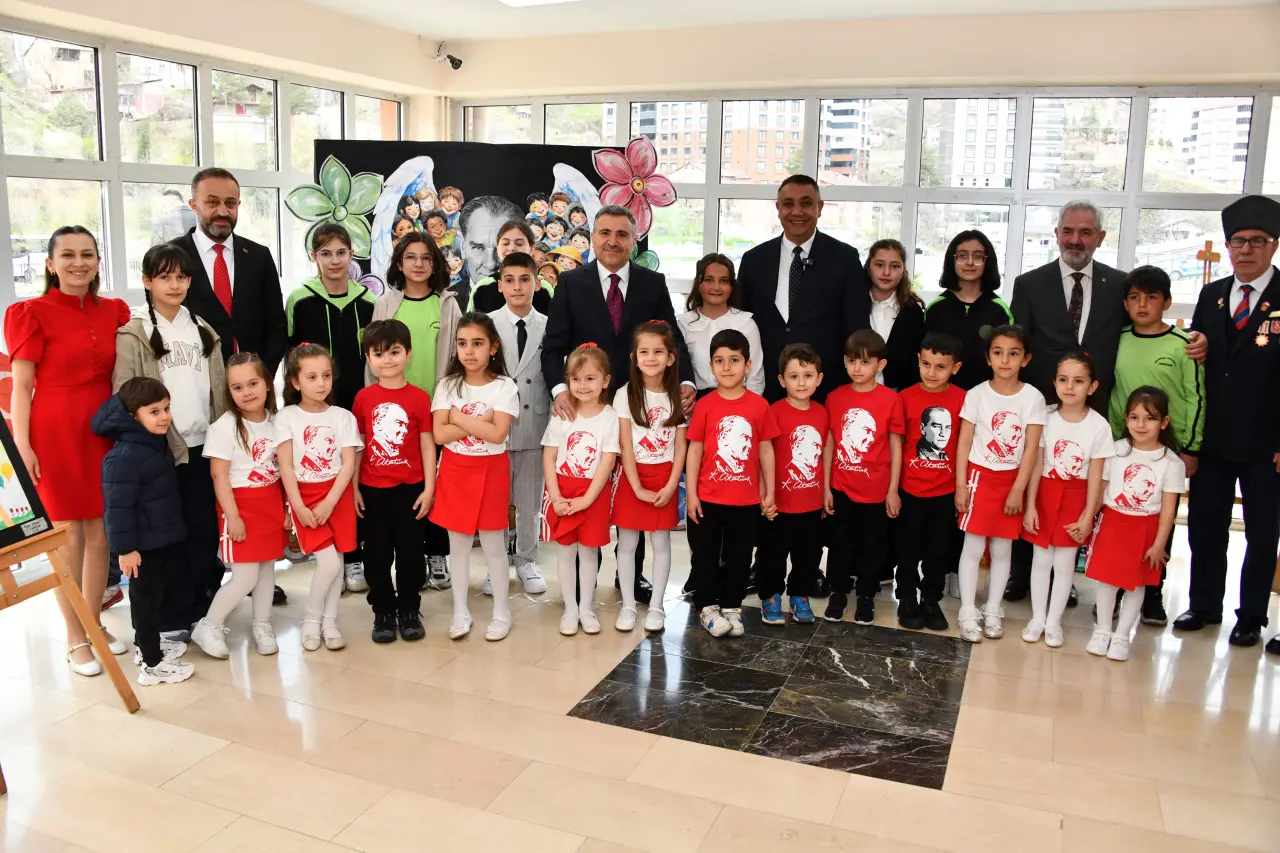 Gümüşhane’de 23 Nisan Ulusal Egemenlik ve Çocuk Bayramı Törenlerle Kutlandı 20