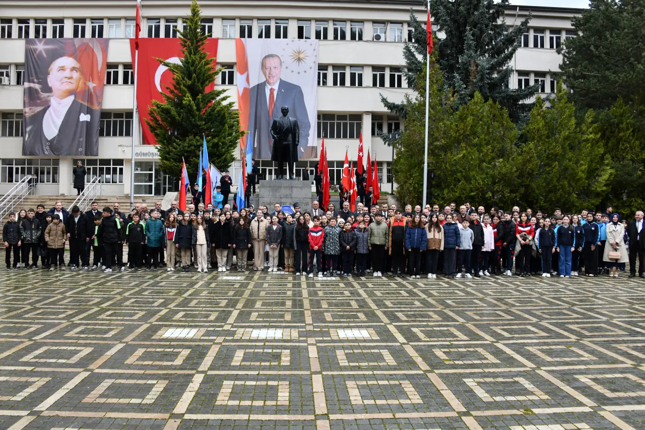 Gümüşhane’de 23 Nisan Ulusal Egemenlik ve Çocuk Bayramı Törenlerle Kutlandı 12