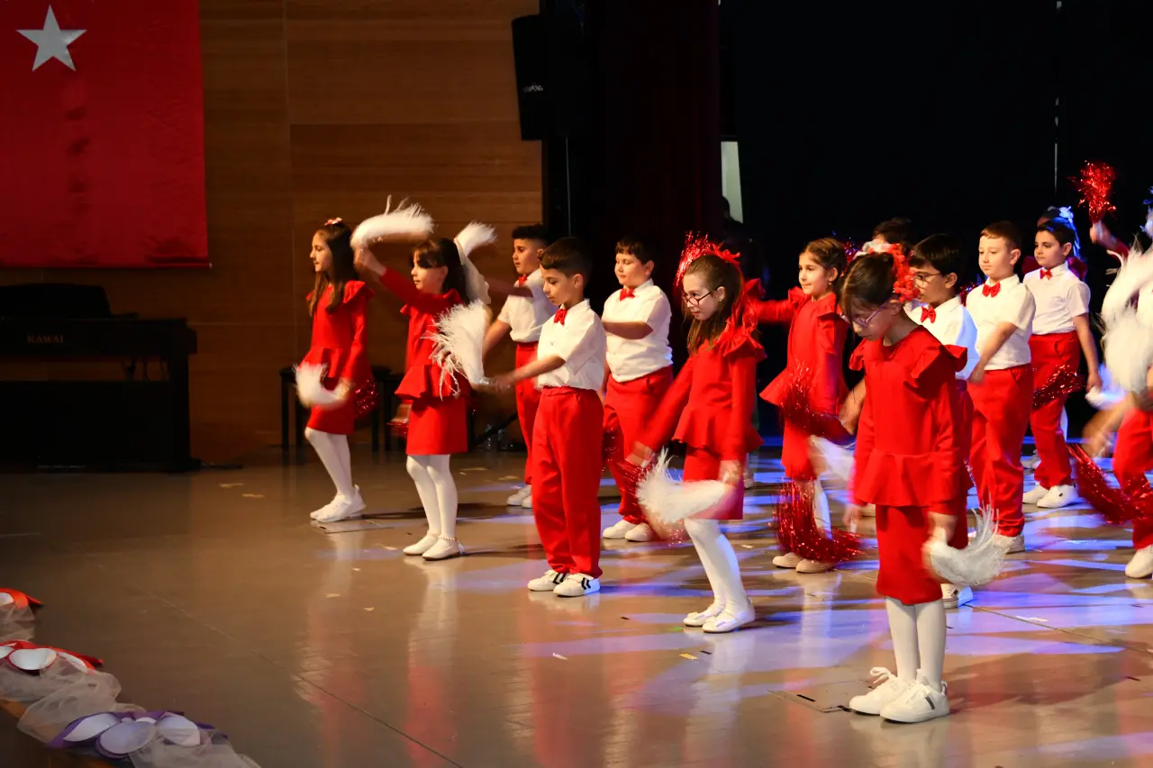 Gümüşhane’de 23 Nisan Ulusal Egemenlik ve Çocuk Bayramı Törenlerle Kutlandı 53