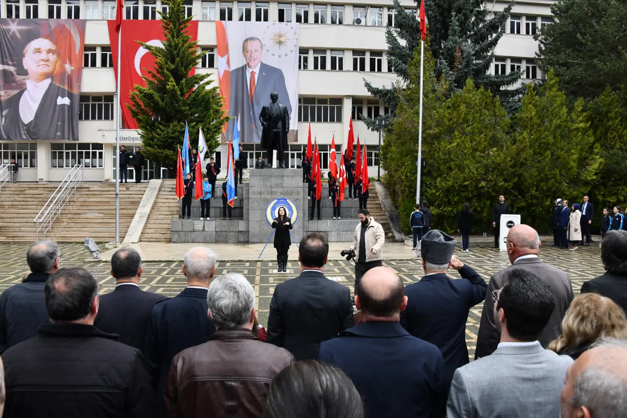 Gümüşhane’de 23 Nisan Ulusal Egemenlik ve Çocuk Bayramı Törenlerle Kutlandı 11