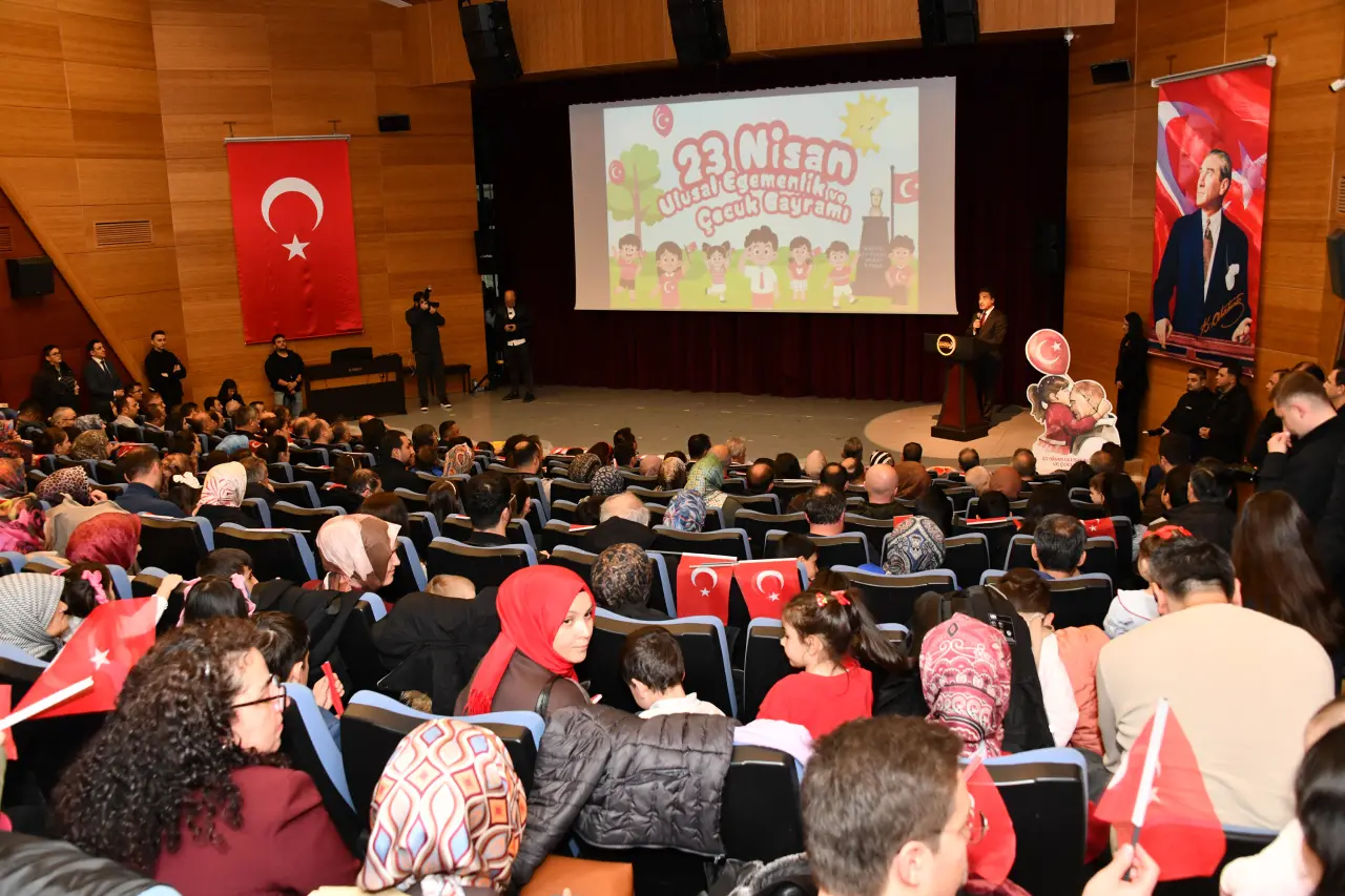 Gümüşhane’de 23 Nisan Ulusal Egemenlik ve Çocuk Bayramı Törenlerle Kutlandı 32