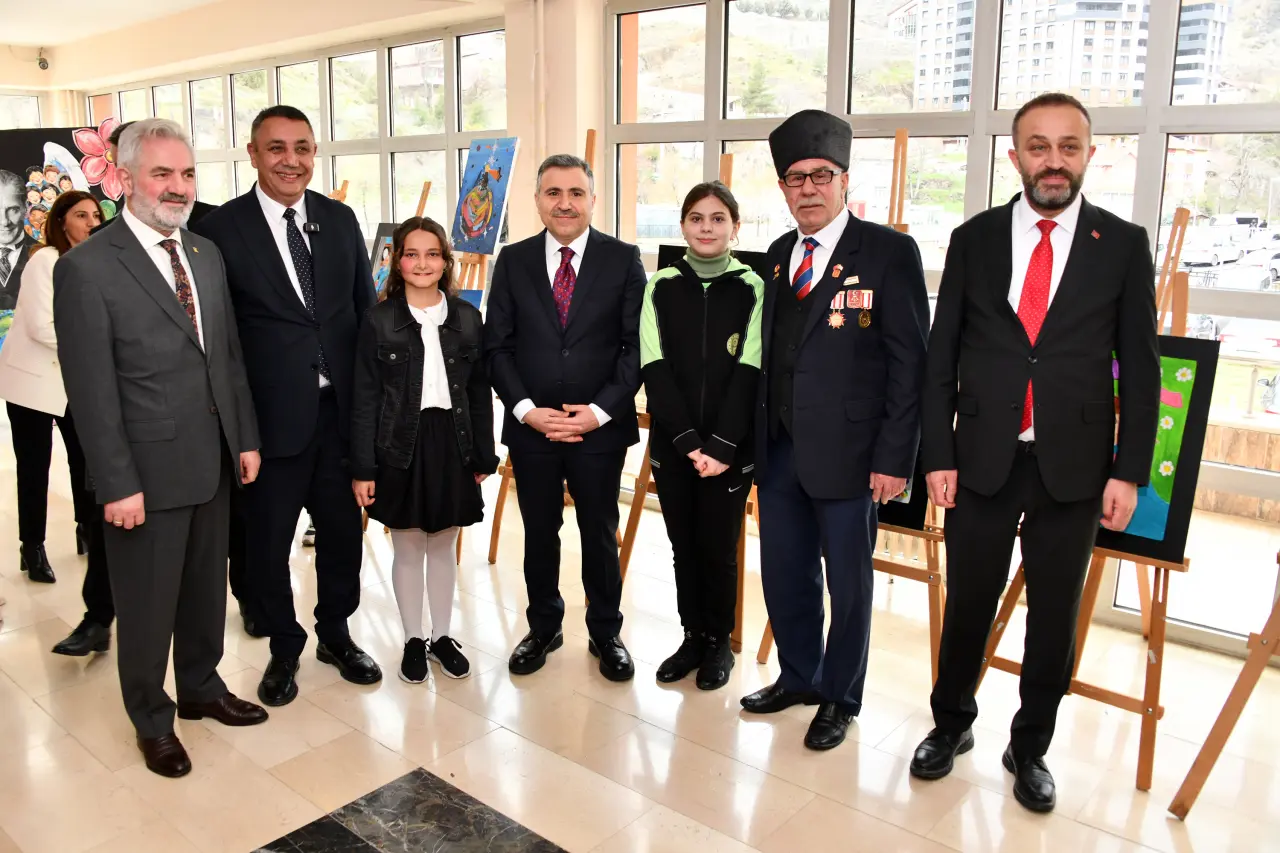 Gümüşhane’de 23 Nisan Ulusal Egemenlik ve Çocuk Bayramı Törenlerle Kutlandı 27