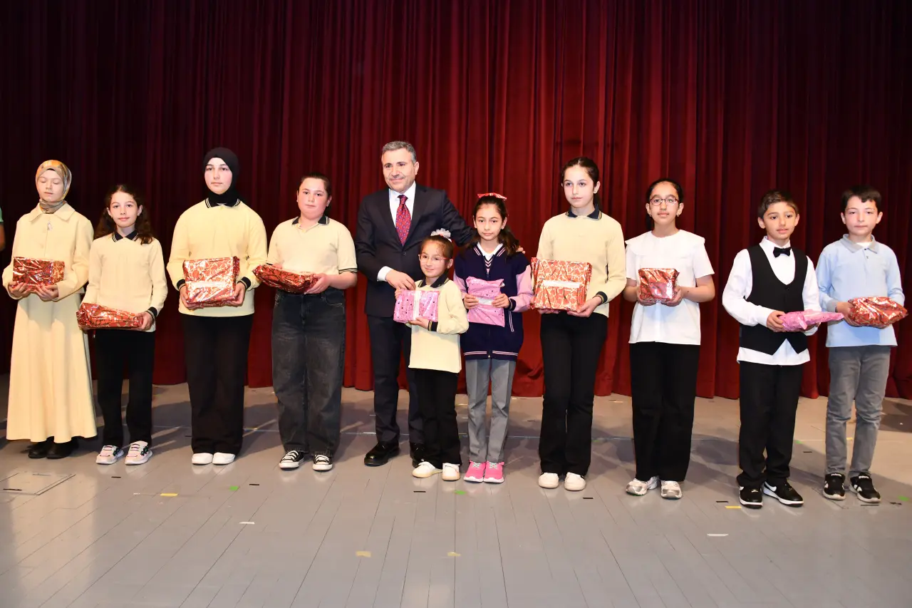 Gümüşhane’de 23 Nisan Ulusal Egemenlik ve Çocuk Bayramı Törenlerle Kutlandı 22