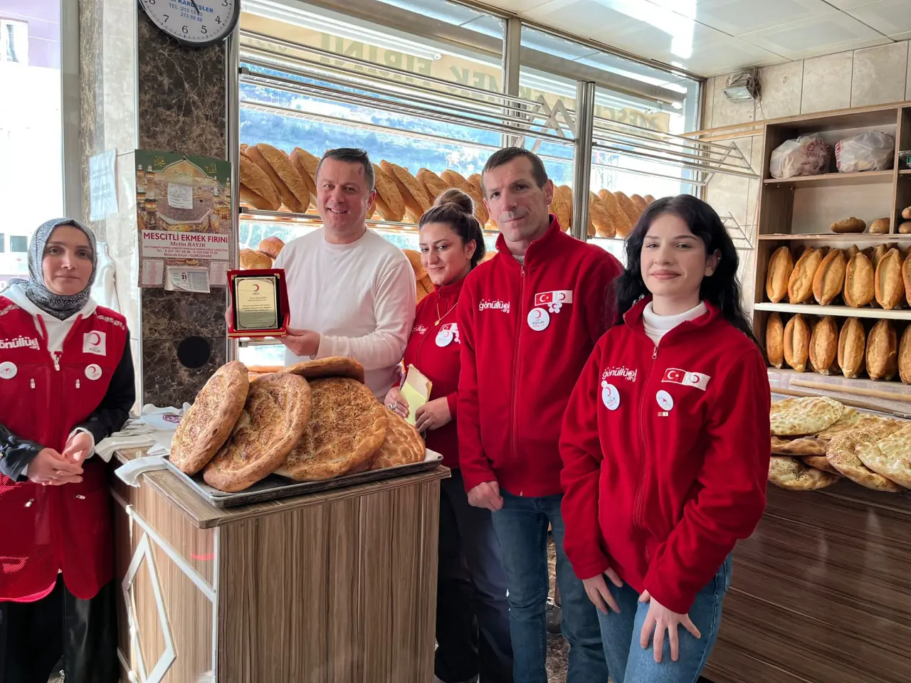 Türk Kızılay Gümüşhane Şubesi’nden hayırsever esnafa ahde vefa 7
