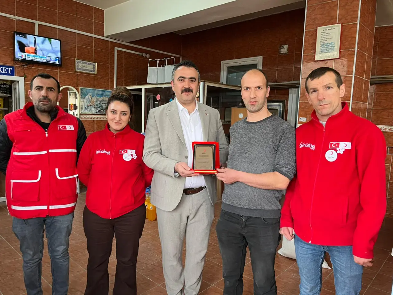 Türk Kızılay Gümüşhane Şubesi’nden hayırsever esnafa ahde vefa 5