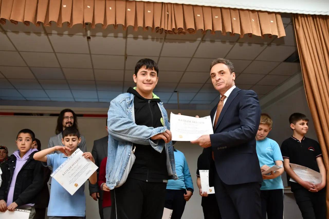 Gümüşhane'de Akıl ve Zekâ Oyunları İl Finalleri Tamamlandı: Şampiyonlar Ödüllerini Aldı 2