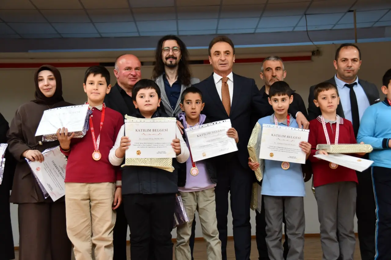 Gümüşhane'de Akıl ve Zekâ Oyunları İl Finalleri Tamamlandı: Şampiyonlar Ödüllerini Aldı 17