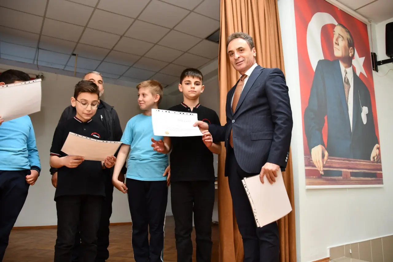 Gümüşhane'de Akıl ve Zekâ Oyunları İl Finalleri Tamamlandı: Şampiyonlar Ödüllerini Aldı 7