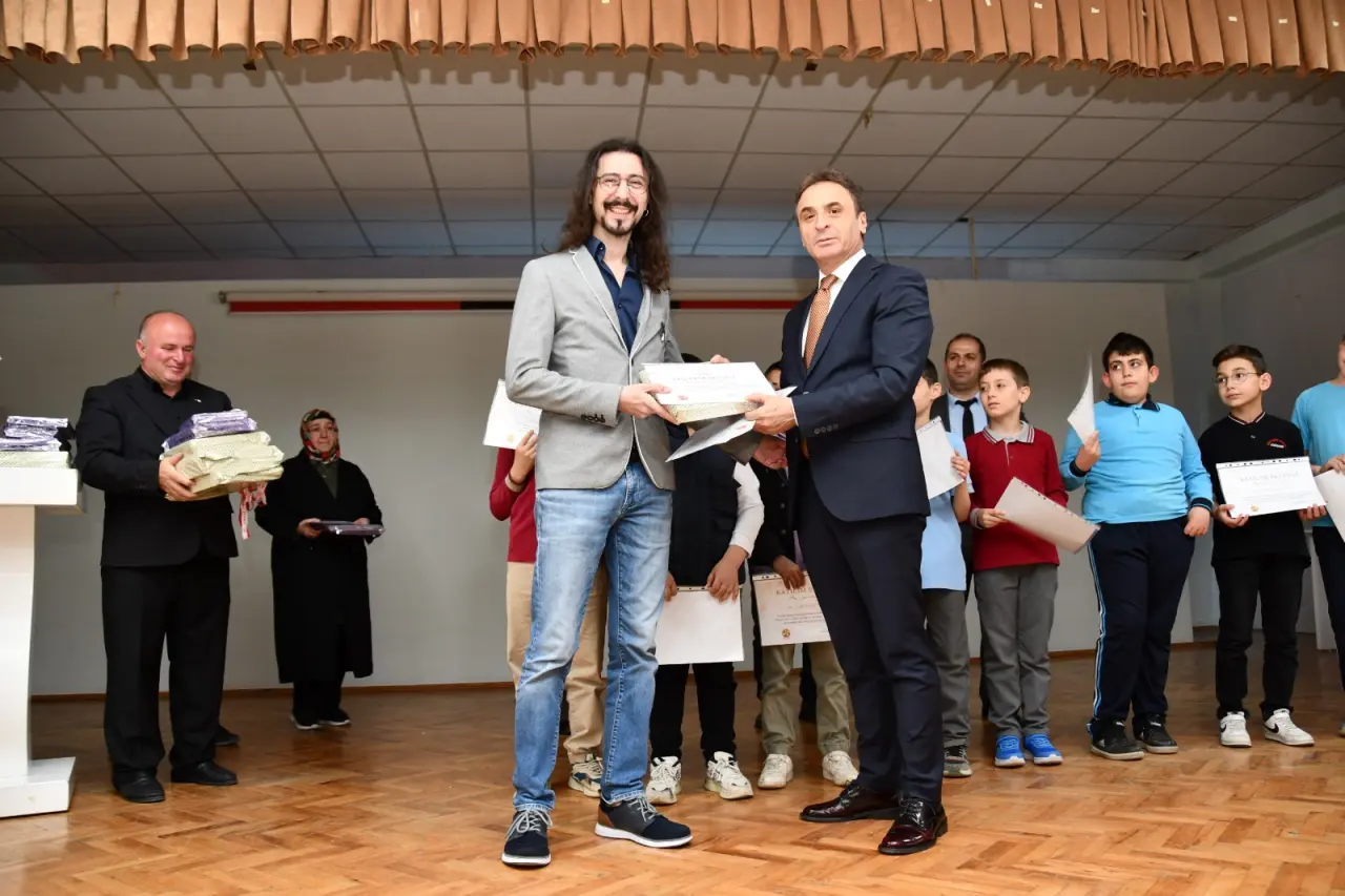 Gümüşhane'de Akıl ve Zekâ Oyunları İl Finalleri Tamamlandı: Şampiyonlar Ödüllerini Aldı 15