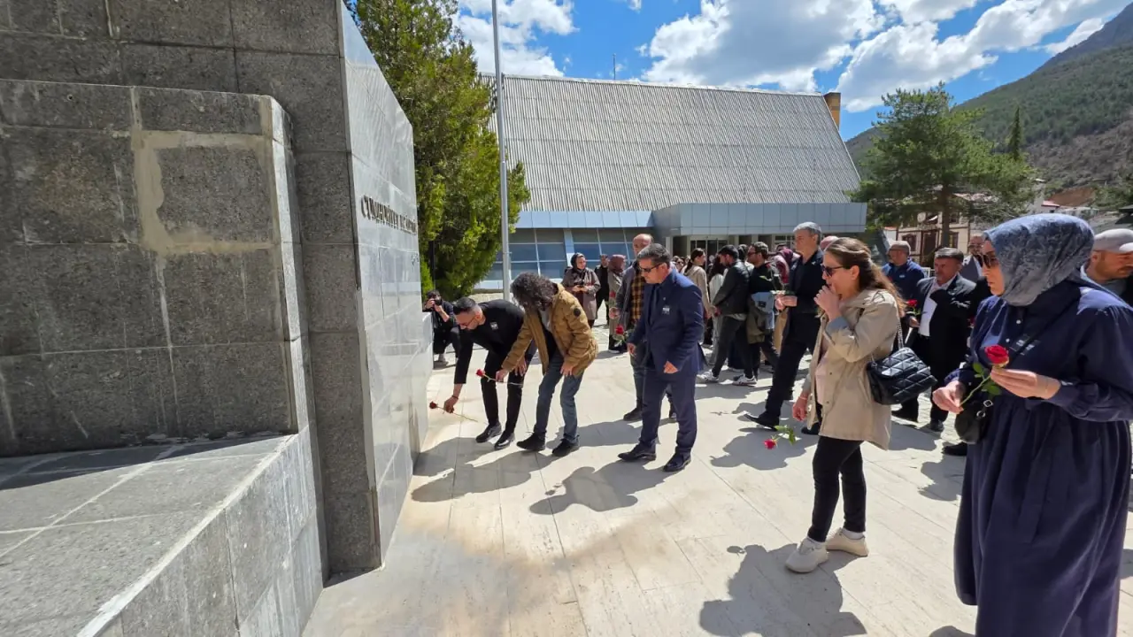 Gümüşhane’de eğitim şehitleri için anlamlı anma töreni 6