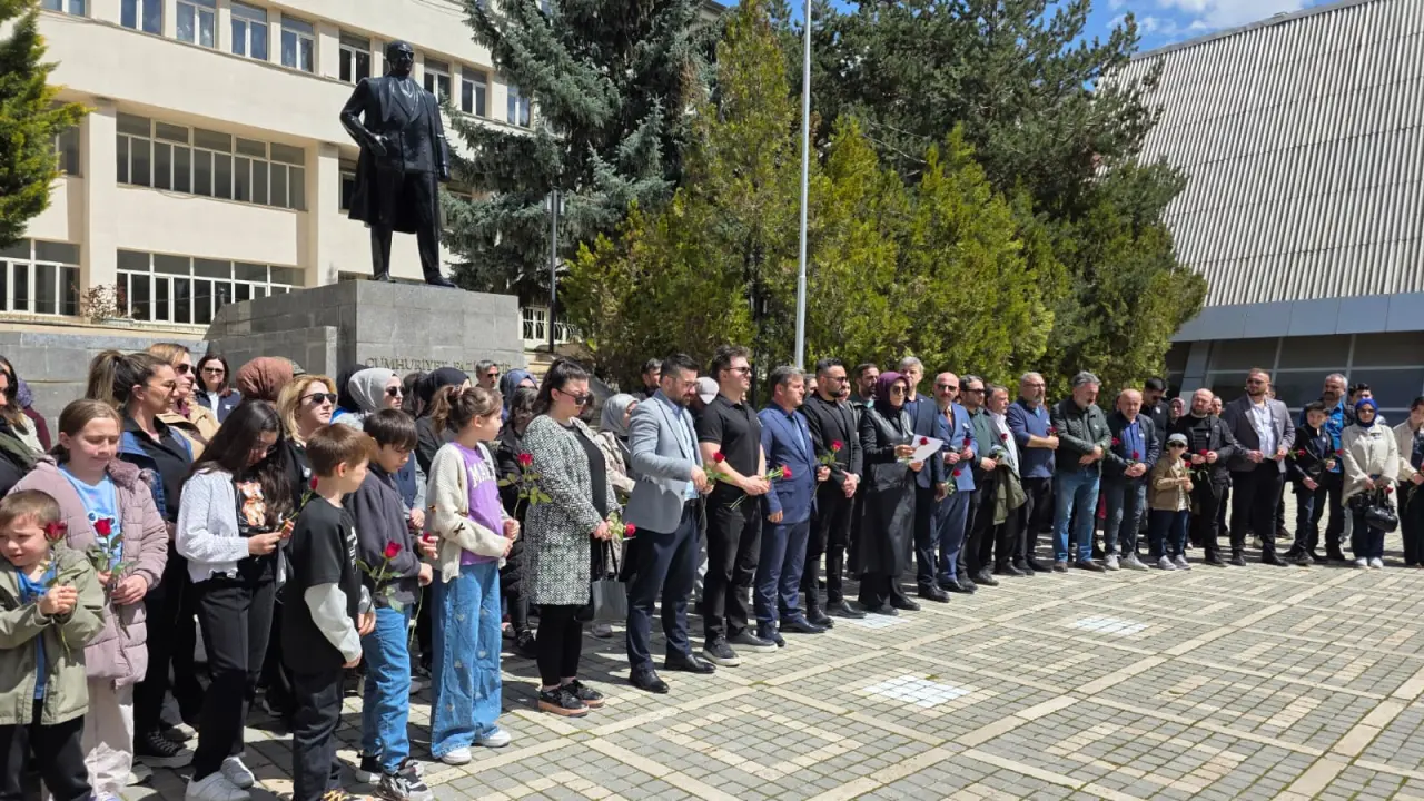 Gümüşhane’de eğitim şehitleri için anlamlı anma töreni 9