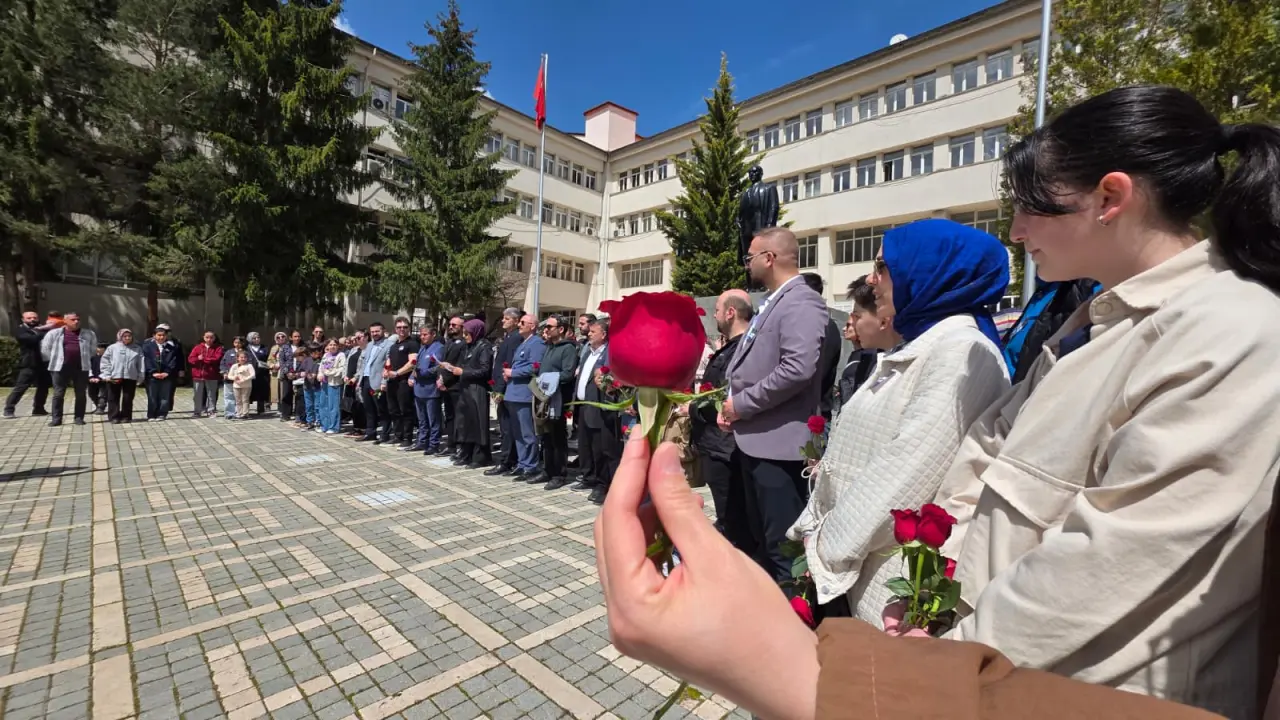 Gümüşhane’de eğitim şehitleri için anlamlı anma töreni 10