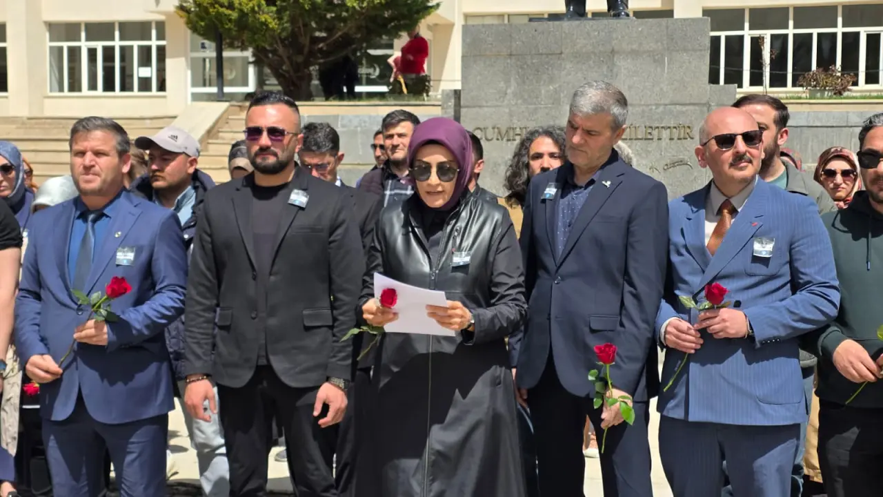 Gümüşhane’de eğitim şehitleri için anlamlı anma töreni 11