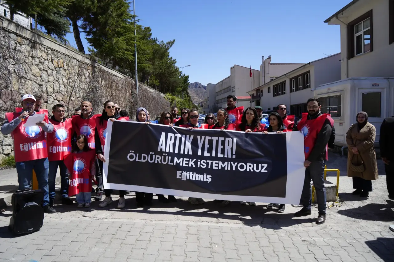 Gümüşhane’de eğitim sendikalarından ortak deklarasyon 6