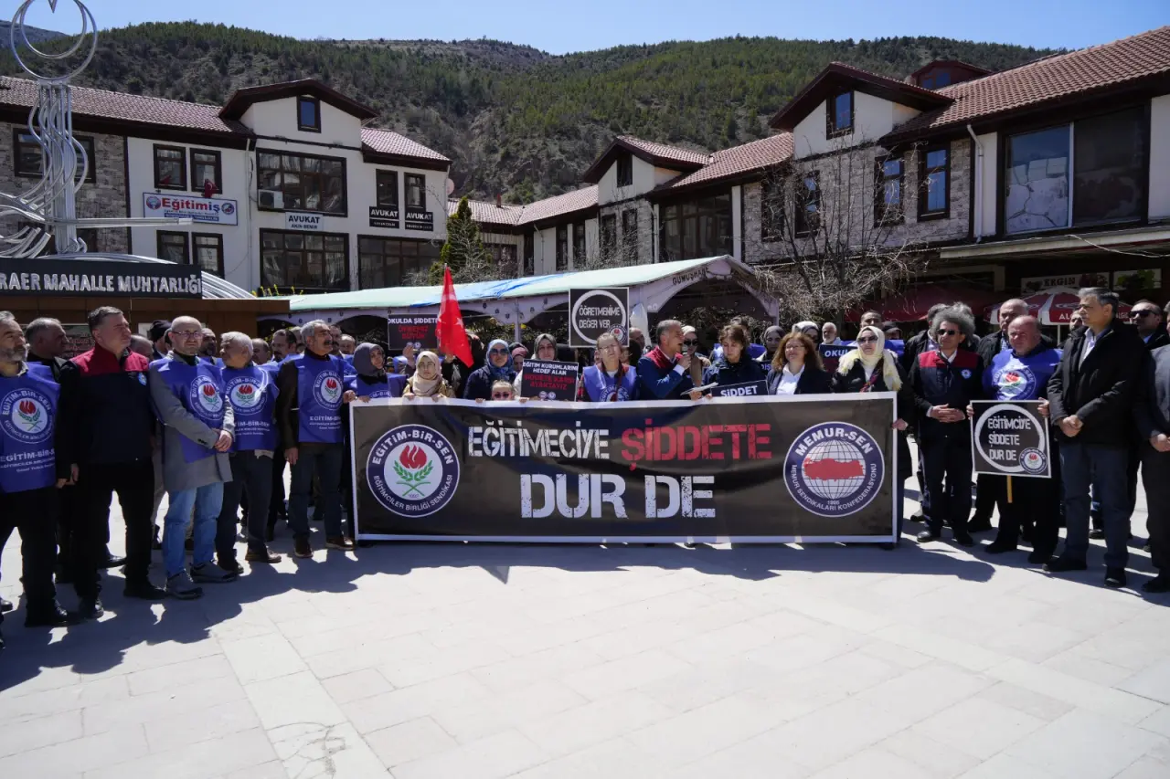 Gümüşhane’de eğitim sendikalarından ortak deklarasyon 4