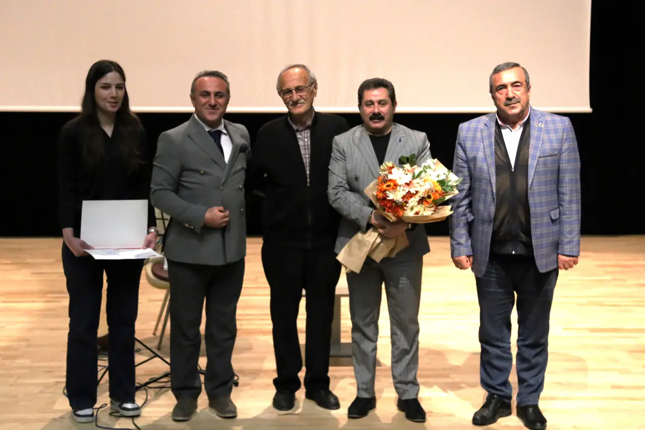 Gümüşhane’de Türkü Rüzgarı! Nurullah Akçayır Gönülleri Fethetti 7