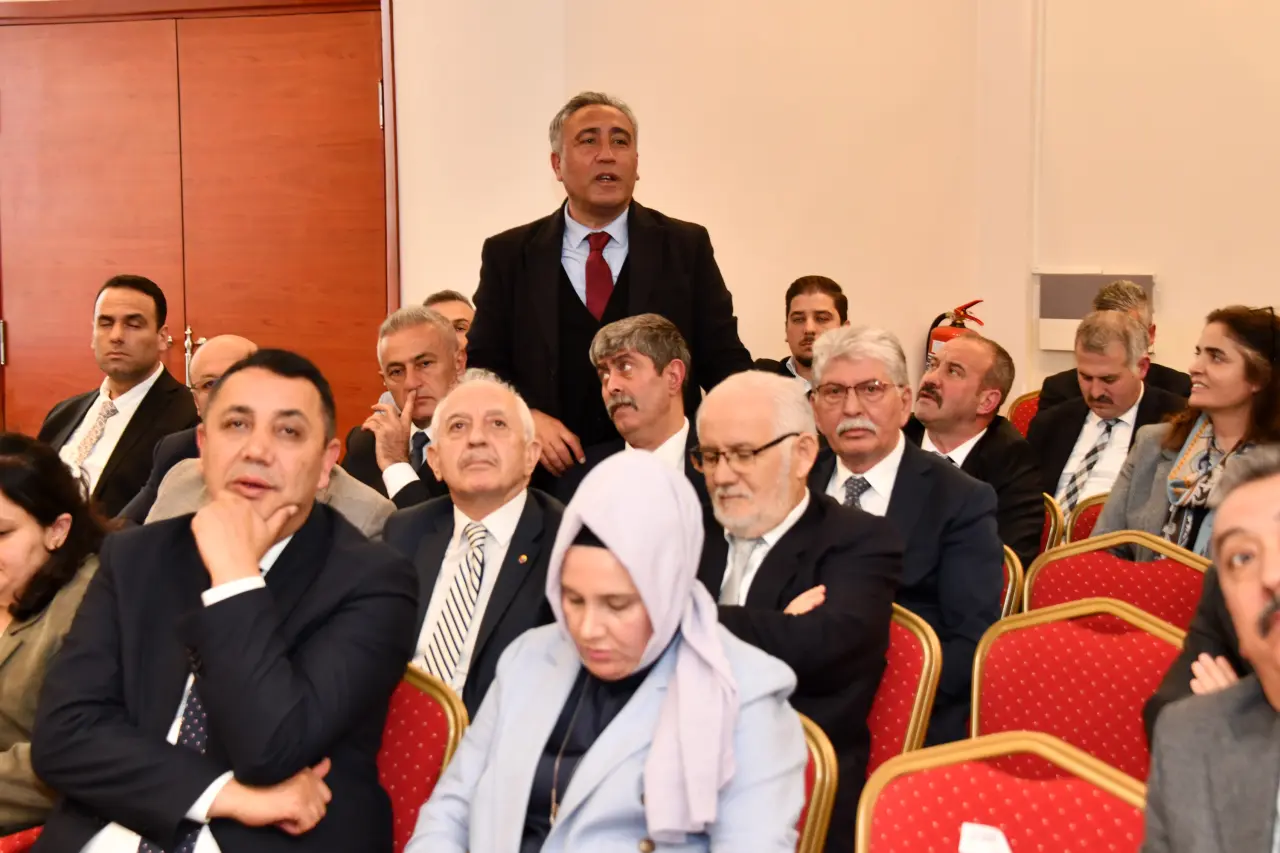 Gümüşhane'de Yatırımlar Gündemde: 77 Milyar TL'lik Projeler Görüşüldü 8