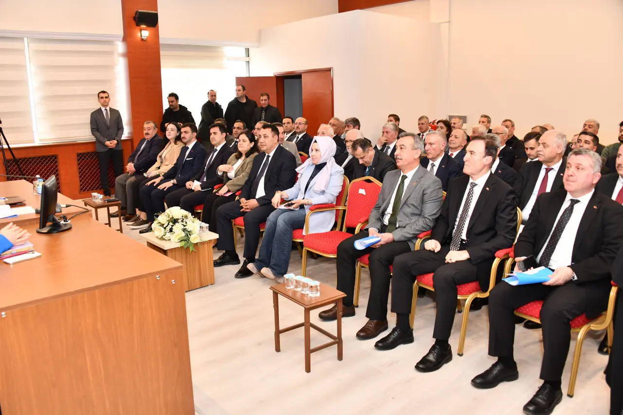 Gümüşhane'de Yatırımlar Gündemde: 77 Milyar TL'lik Projeler Görüşüldü 2