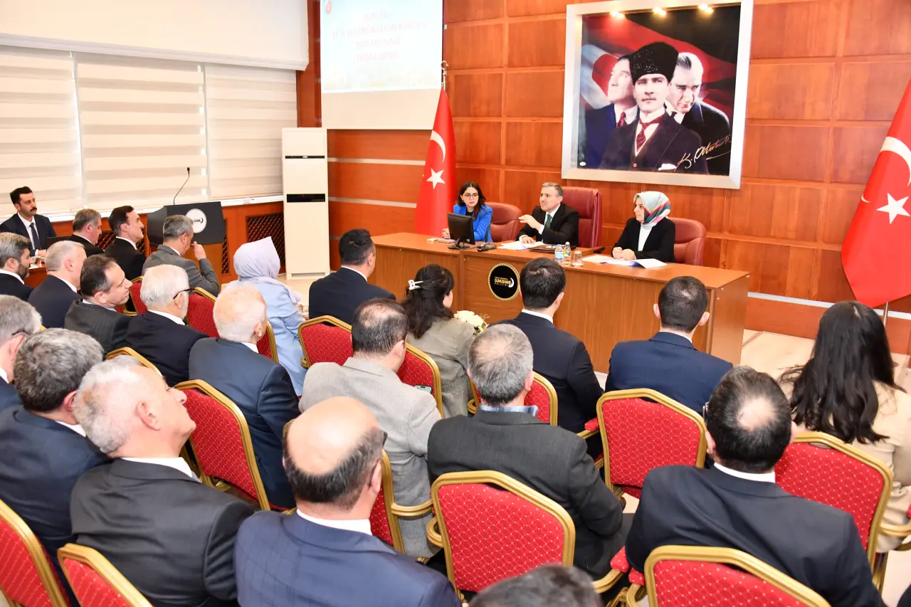 Gümüşhane'de Yatırımlar Gündemde: 77 Milyar TL'lik Projeler Görüşüldü 5