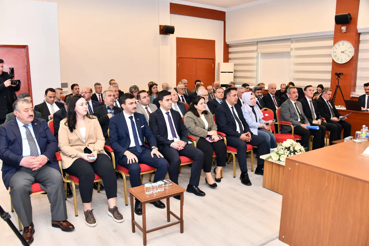 Gümüşhane'de Yatırımlar Gündemde: 77 Milyar TL'lik Projeler Görüşüldü 4