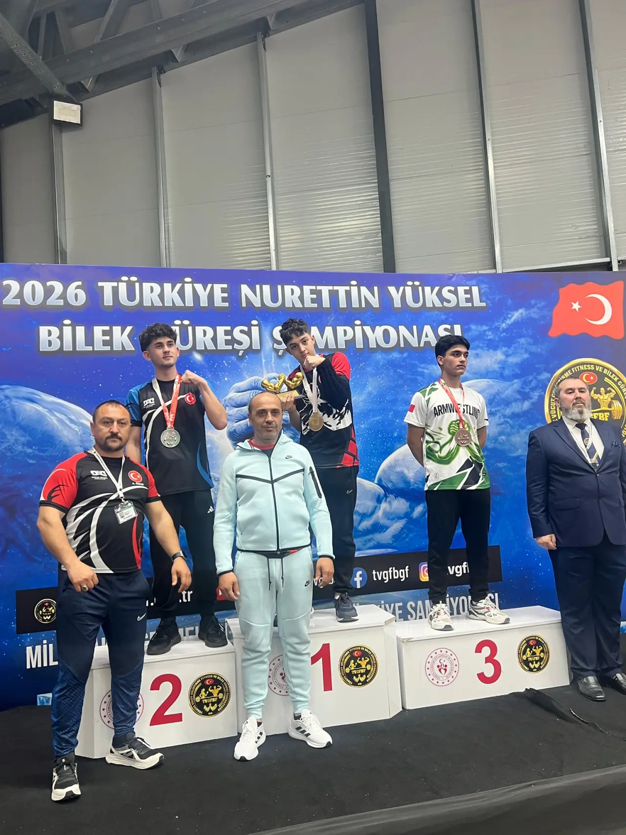 Gümüşhaneli bilek güreşçileri Yalova’da tarih yazdı: 18 Madalya, 2 Kupa! 13