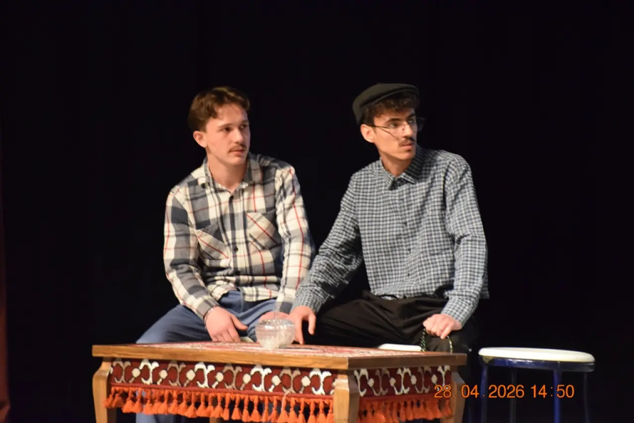 Gümüşhaneli Gençler LGS Öncesi Tiyatroyla Moral Depoladı 7