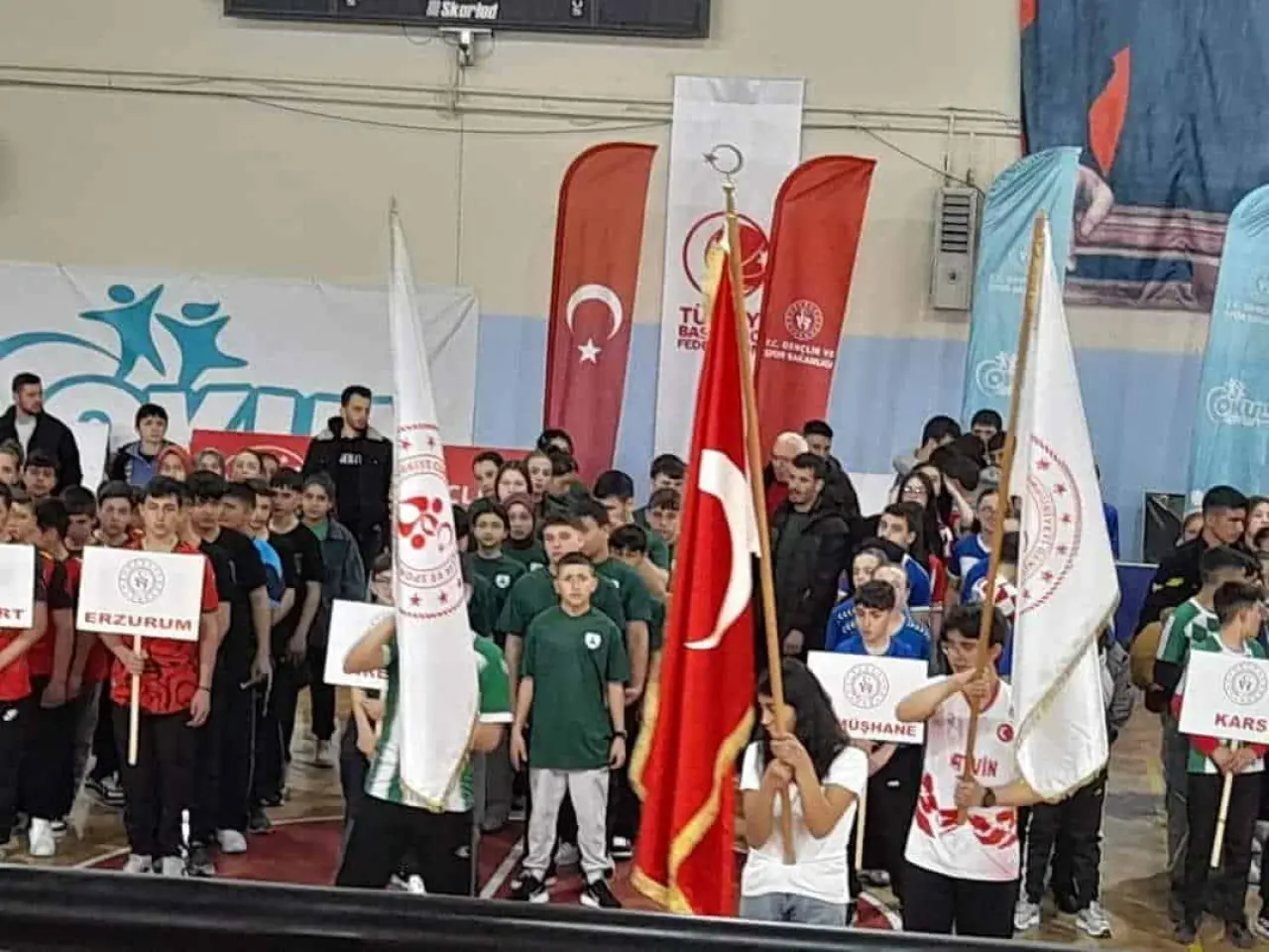 Ardahan'da Gümüşhane Rüzgarı: Bilek Güreşinde 10 Birincilik! 6