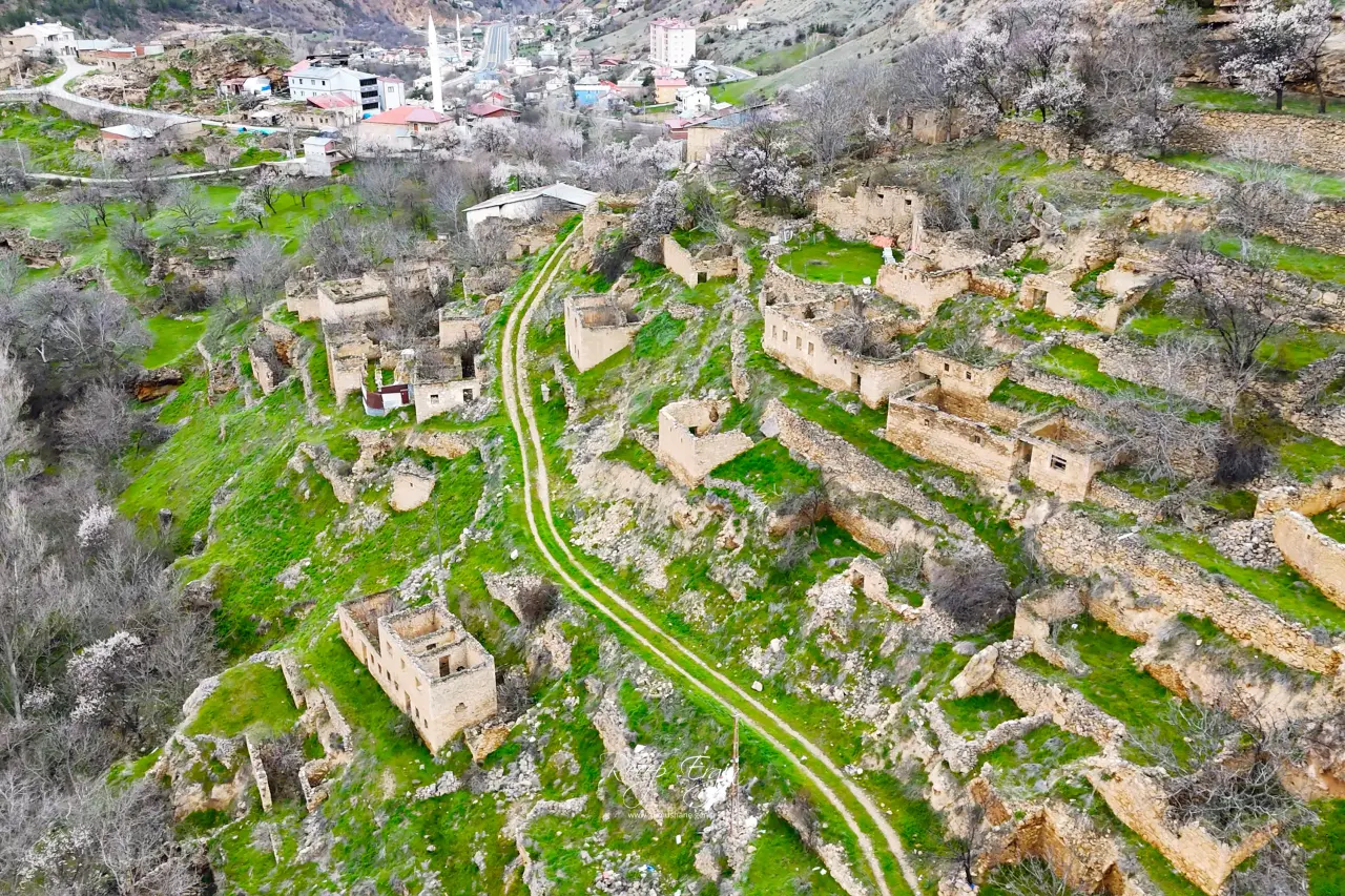 Gümüşhane’nin saklı hazinesi "Eski Mardin" görünümüyle büyülüyor! 38
