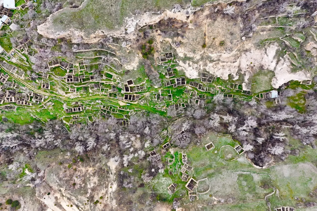 Gümüşhane’nin saklı hazinesi "Eski Mardin" görünümüyle büyülüyor! 1