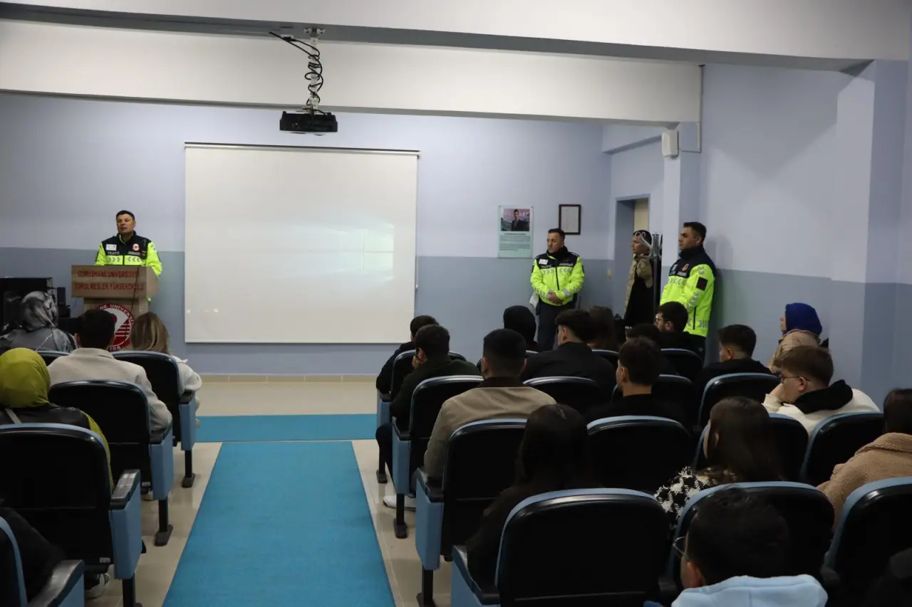 İl Jandarma Komutanlığı’ndan Üniversite Gençliğine Bilgilendirme Seferberliği 1