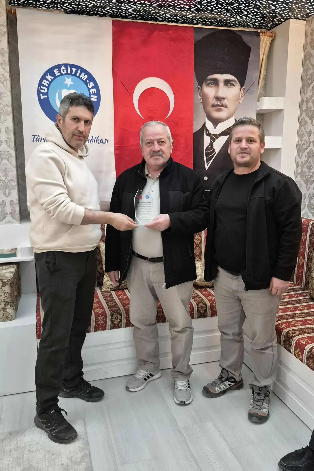 Kelkit Türk Eğitim-Sen’den emekli eğitimcilere anlamlı vefa 1