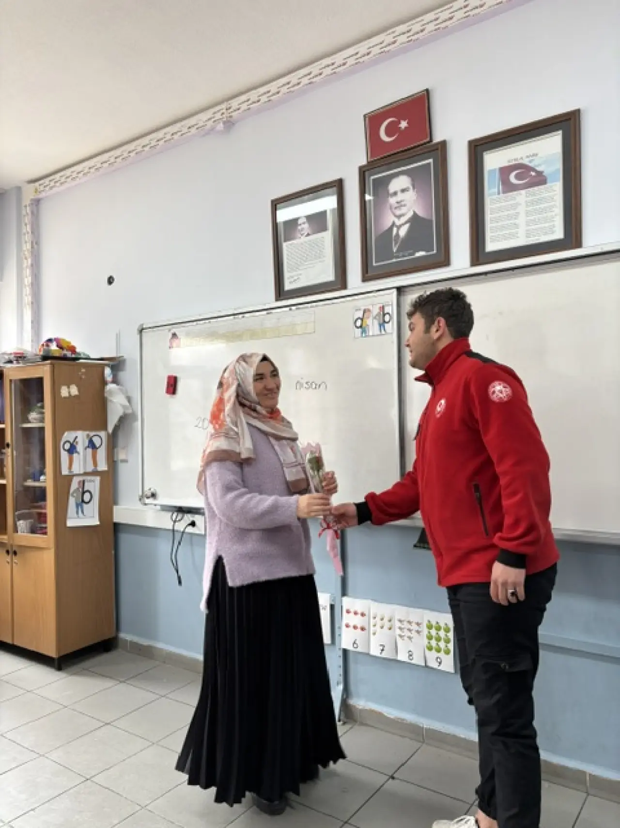 Kürtün Meslek Yüksekokulu Öğrencilerinden Eğitimcilere Vefa Ziyareti 5