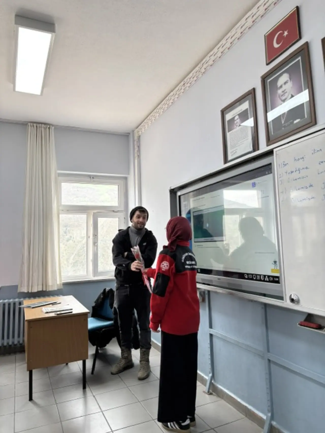 Kürtün Meslek Yüksekokulu Öğrencilerinden Eğitimcilere Vefa Ziyareti 8