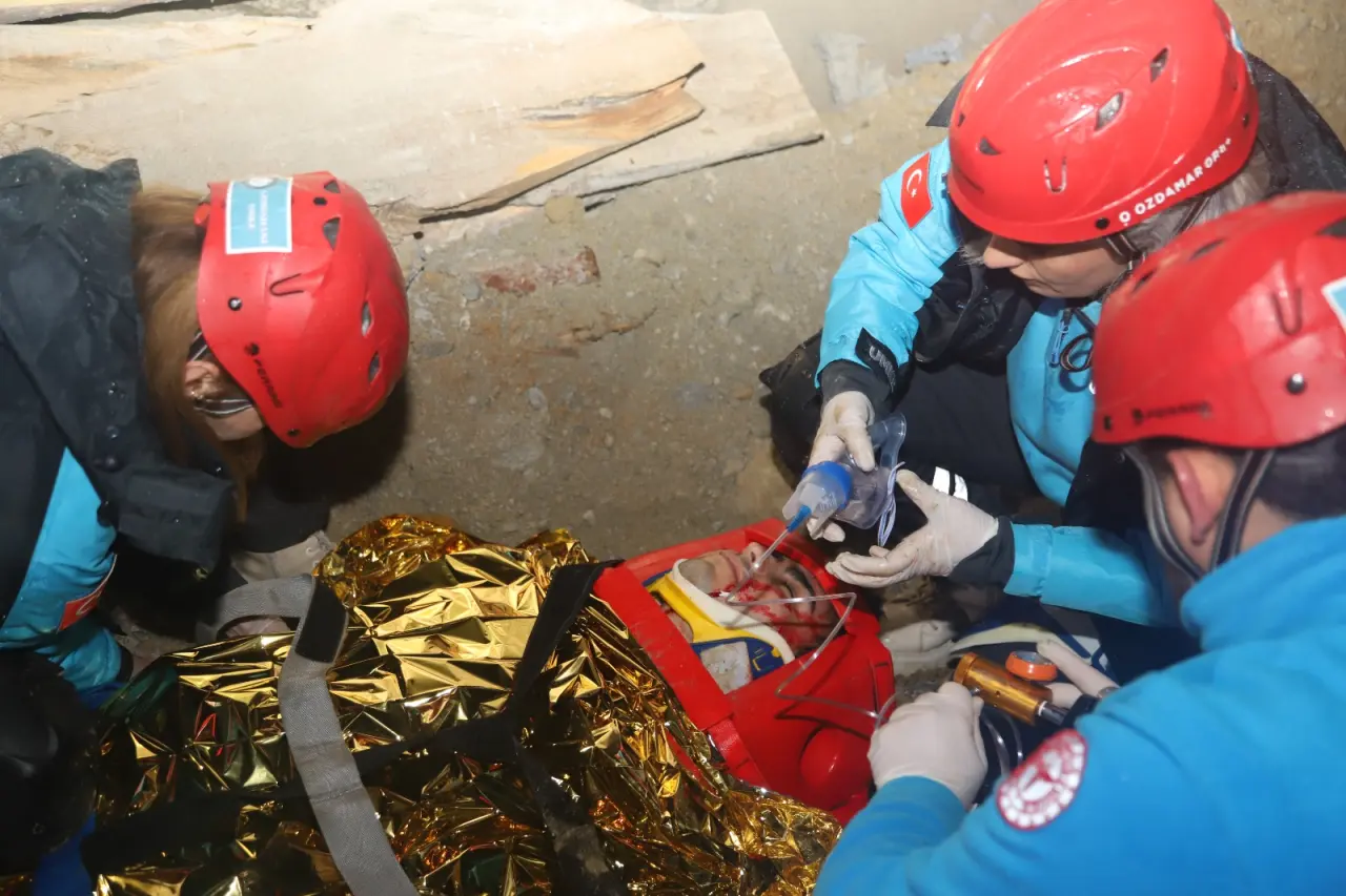 Maden Ocağında Nefes Kesen Dakikalar! 75 Personel, 20 Yaralı: Gerçeği Aratmadı 3