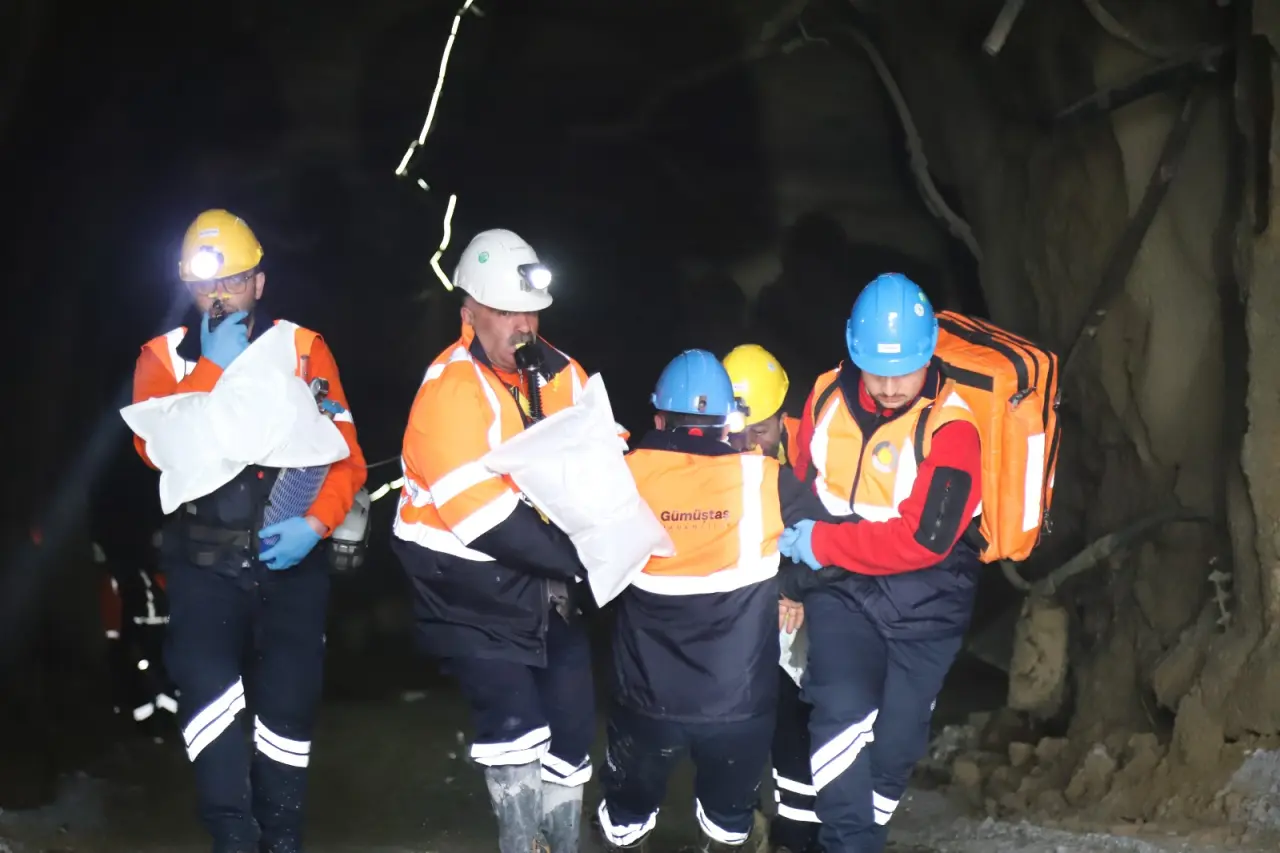 Maden Ocağında Nefes Kesen Dakikalar! 75 Personel, 20 Yaralı: Gerçeği Aratmadı 6